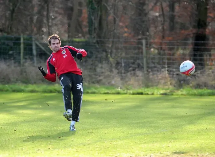 Framed Print : Bristol City FC: Kicking Off the New Year - Training Session, January 1, 2011 (Season 10-11) Framed Print : Bristol City FC: Kicking Off the New Year - Training Session, January 1, 2011 (Season 10-11)