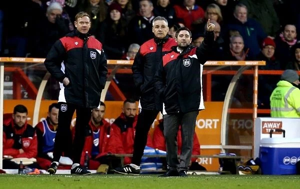 Bristol City FC: Lee Johnson Gives Instructions to Players Against Nottingham Forest, 2017