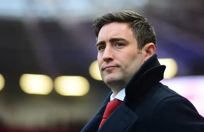 Framed Print : Bristol City FC: Lee Johnson Leads the Way against Fleetwood Town in FA Cup Third Round, Ashton Gate, January 2017 Framed Print : Bristol City FC: Lee Johnson Leads the Way against Fleetwood Town in FA Cup Third Round, Ashton Gate, January 2017
