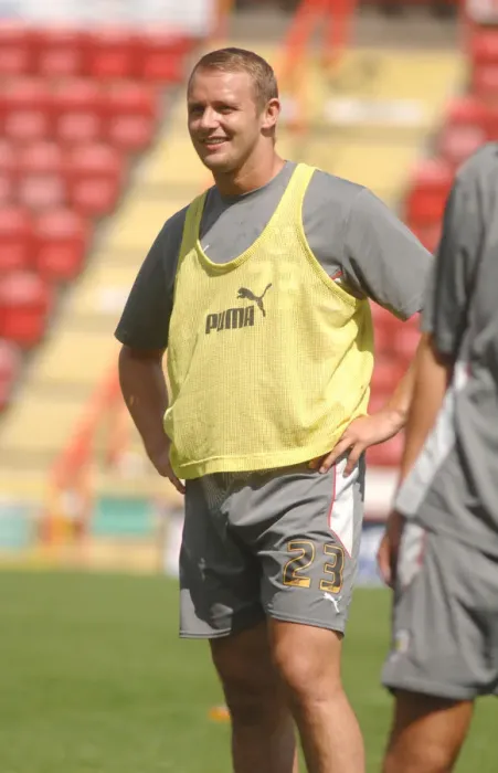 Framed Print : Bristol City FC: Lee Trundle in Focus - Training Session (07-08) Framed Print : Bristol City FC: Lee Trundle in Focus - Training Session (07-08)