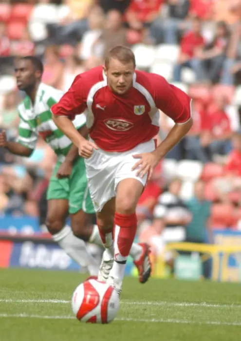 Framed Print : Bristol City FC: Lee Trundle in Pre-Season Training Framed Print : Bristol City FC: Lee Trundle in Pre-Season Training