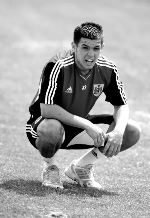 Framed Print : Bristol City FC: Lewis Carey in Deep Focus during Pre-season Training