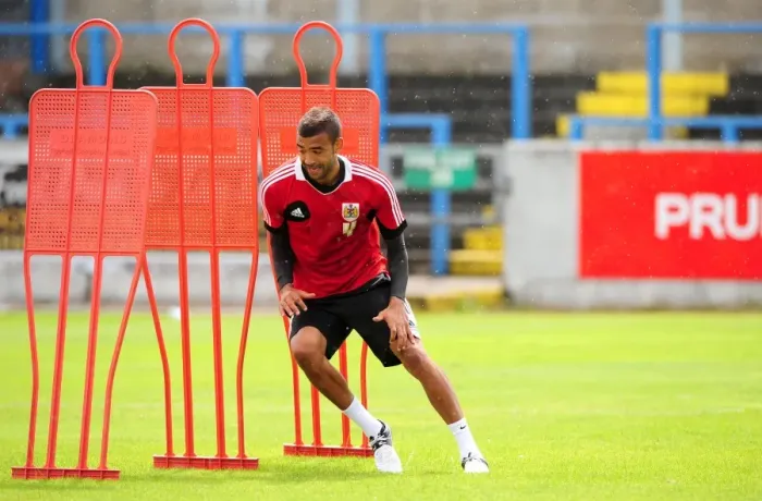 Framed Print : Bristol City FC: Liam Fontaine Kickstarts Pre-Season Training, July 2012 Framed Print : Bristol City FC: Liam Fontaine Kickstarts Pre-Season Training, July 2012