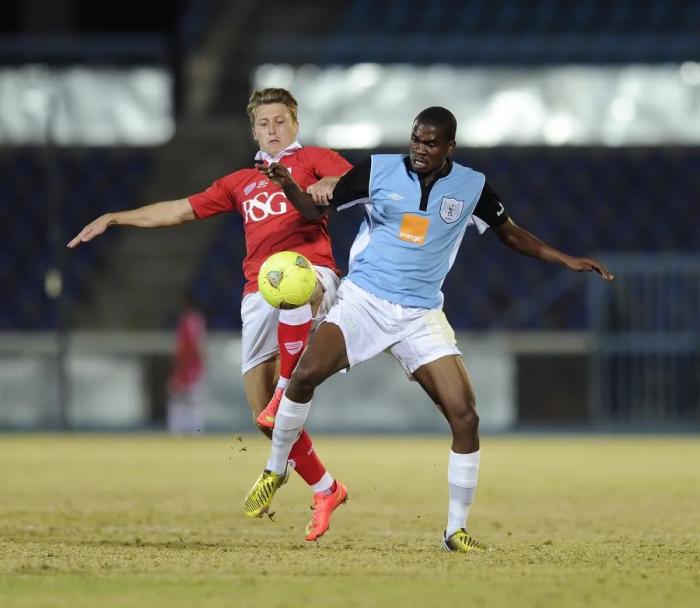 Framed Print : Bristol City FC: Luke Freeman vs. Mosha Gaolaolwe - A Pre-Season Training Clash