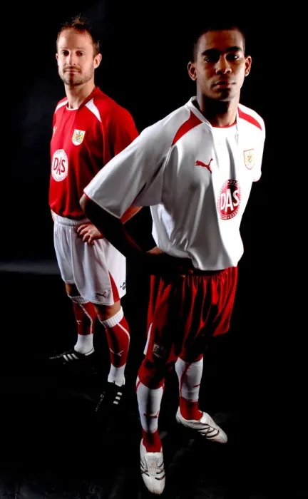 Framed Print : Bristol City FC: New Kit Reveal - Team Portraits Framed Print : Bristol City FC: New Kit Reveal - Team Portraits