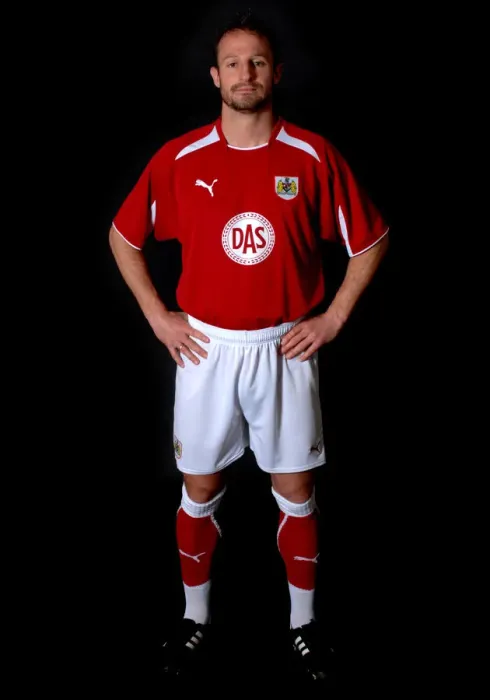 Framed Print : Bristol City FC: New Kit Reveal - Team Portraits Framed Print : Bristol City FC: New Kit Reveal - Team Portraits