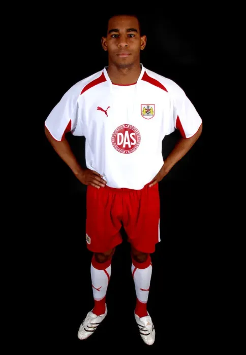 Framed Print : Bristol City FC: New Kit Unveiling - Portraits Framed Print : Bristol City FC: New Kit Unveiling - Portraits