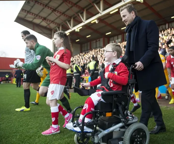 Framed Print : Bristol City FC: Oskar Pycroft and Wade Elliott Leading the Team Out at Ashton Gate - Sky Bet League One Match Against Preston North End (November 2014) Framed Print : Bristol City FC: Oskar Pycroft and Wade Elliott Leading the Team Out at Ashton Gate - Sky Bet League One Match Against Preston North End (November 2014)