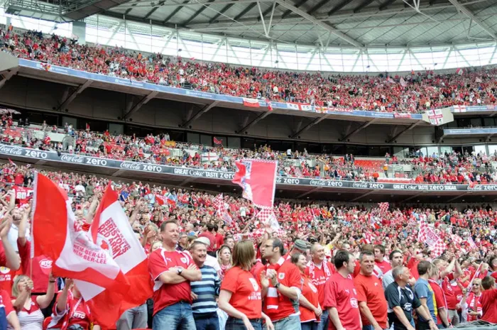 : Bristol City FC: The Play-Off Final Journey - Season 07-08: Wembley Bound : Bristol City FC: The Play-Off Final Journey - Season 07-08: Wembley Bound