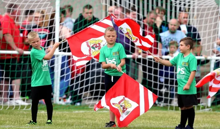 Framed Print : Bristol City FC: Pre-Season Friendly at The Grove - Hengrove Athletic vs. Bristol City (Flag Bearers)