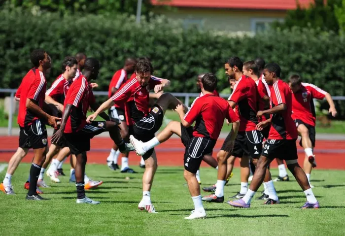 Framed Print : Bristol City FC: Pre-Season Training in Sweden - Gearing Up for Glory (Season 10-11)