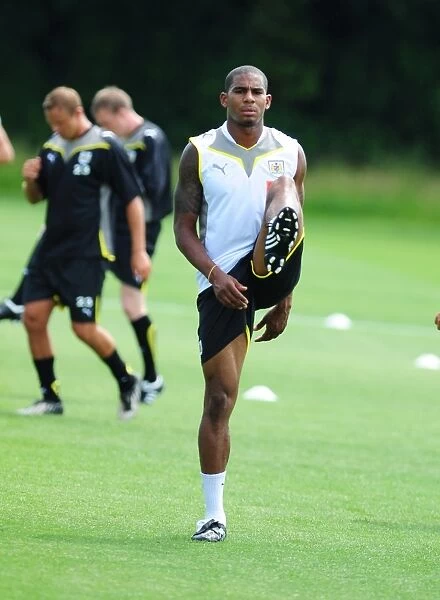 Bristol City FC: On the Road to Glory - Pre-Season Training 09-10: Gearing Up for Season Success