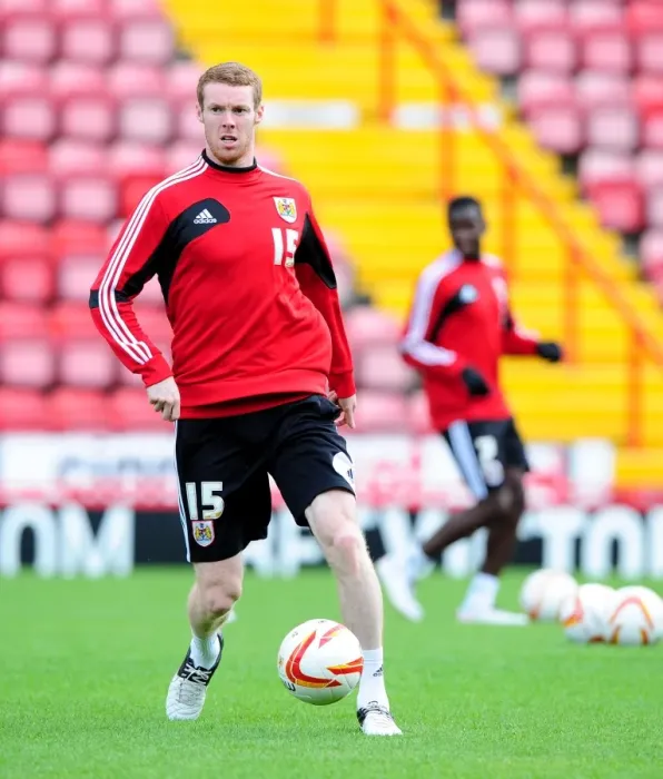 Framed Print : Bristol City FC: Stephen Pearson at Pre-Season Open Day, 2012 Framed Print : Bristol City FC: Stephen Pearson at Pre-Season Open Day, 2012