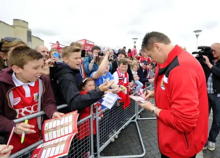 Framed Print : Bristol City FC: Steve Cotterill Signs Autographs during Celebration Tour (04 / 05 / 2015)