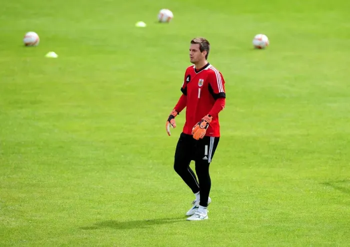 Framed Print : Bristol City FC: Tom Heaton's Focus during Pre-Season Training (July 2012)