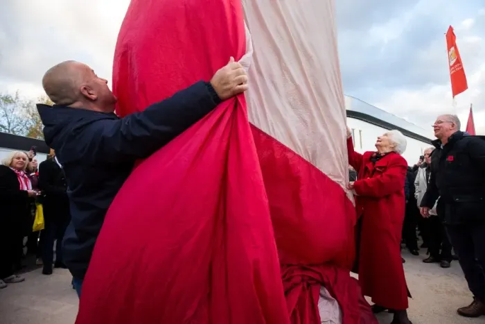 Framed Print : Bristol City FC: Unveiling of John Atyeo's Legendary Statue at Ashton Gate Framed Print : Bristol City FC: Unveiling of John Atyeo's Legendary Statue at Ashton Gate