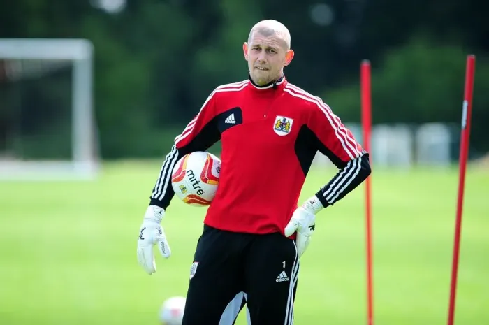 Framed Print : Bristol City FC Welcomes New Goalkeeper Frank Fielding to Pre-Season Training Framed Print : Bristol City FC Welcomes New Goalkeeper Frank Fielding to Pre-Season Training