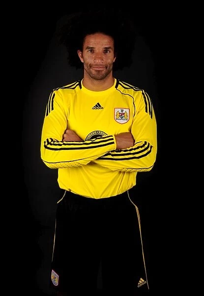 Bristol City FC Welcomes New Signing and England Legend David James to the Team