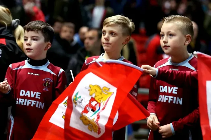 Framed Print : Bristol City First Half Flag Bearers vs. Norwich City, Sky Bet Championship (07.03.17) Framed Print : Bristol City First Half Flag Bearers vs. Norwich City, Sky Bet Championship (07.03.17)