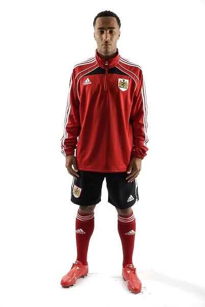Bristol City First Team: 09-10 New Kit - A Fresh Look for the Robins