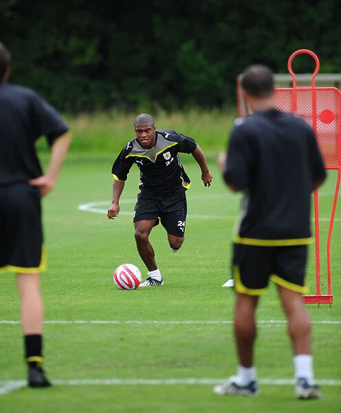 Bristol City First Team: 09-10 Pre-Season Training - The Journey to Victory