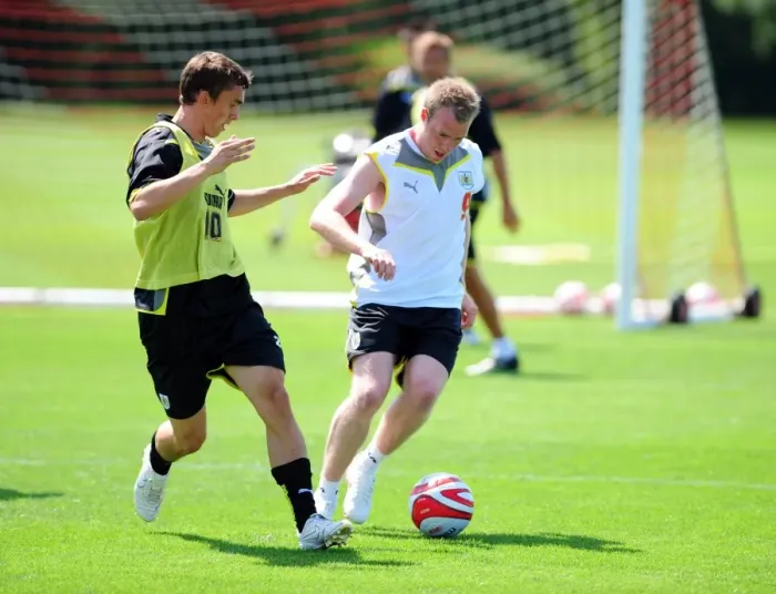 Framed Print : Bristol City First Team: Gearing Up for the 09-10 Season - Pre-Season Training Framed Print : Bristol City First Team: Gearing Up for the 09-10 Season - Pre-Season Training