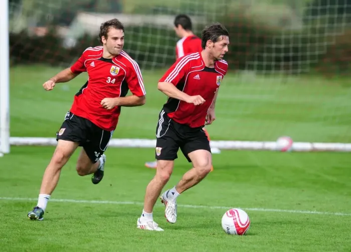 Framed Print : Bristol City First Team: Gearing Up for the 2010-11 Season - Training Session Framed Print : Bristol City First Team: Gearing Up for the 2010-11 Season - Training Session