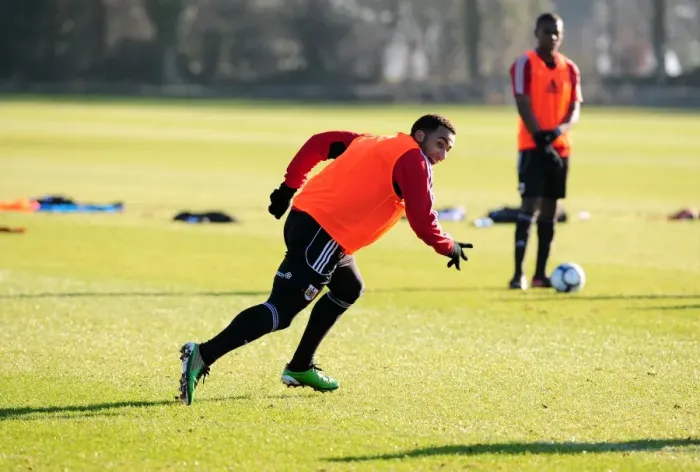 Framed Print : Bristol City First Team: Gearing Up for Season 10-11 - January Training Framed Print : Bristol City First Team: Gearing Up for Season 10-11 - January Training
