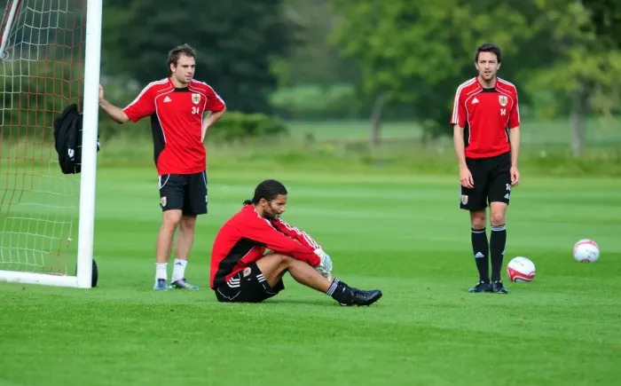 Framed Print : Bristol City First Team: Gearing Up for Season 10-11 - Training Session on September 9, 2010 Framed Print : Bristol City First Team: Gearing Up for Season 10-11 - Training Session on September 9, 2010