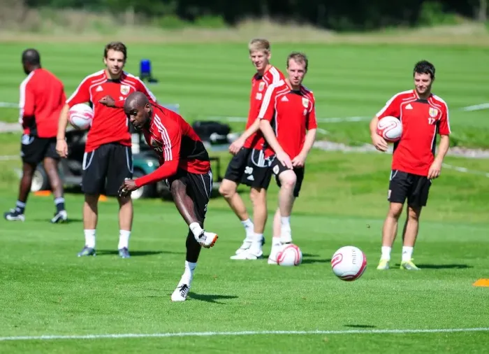Framed Print : Bristol City First Team: Kicking Off the 2010-11 Season - Training Sessions Begin