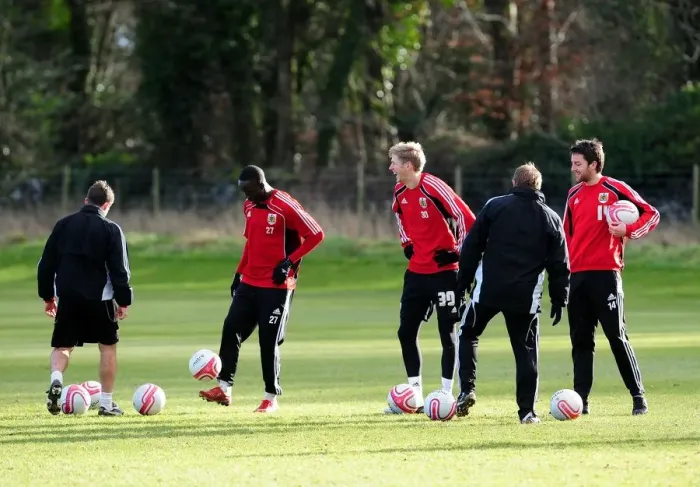 Framed Print : Bristol City First Team: Kicking Off the New Year - Training Session, January 1, 2011 (Season 10-11) Framed Print : Bristol City First Team: Kicking Off the New Year - Training Session, January 1, 2011 (Season 10-11)