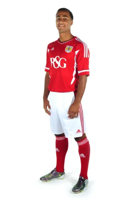 Framed Print : Bristol City First Team: New Kits Unveiled - Season 11-12