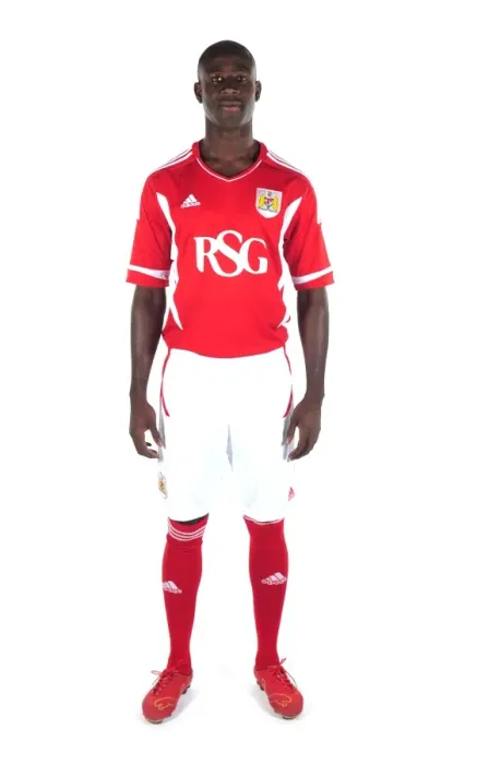 Framed Print : Bristol City First Team: New Kits Unveiled - Season 11-12 Framed Print : Bristol City First Team: New Kits Unveiled - Season 11-12