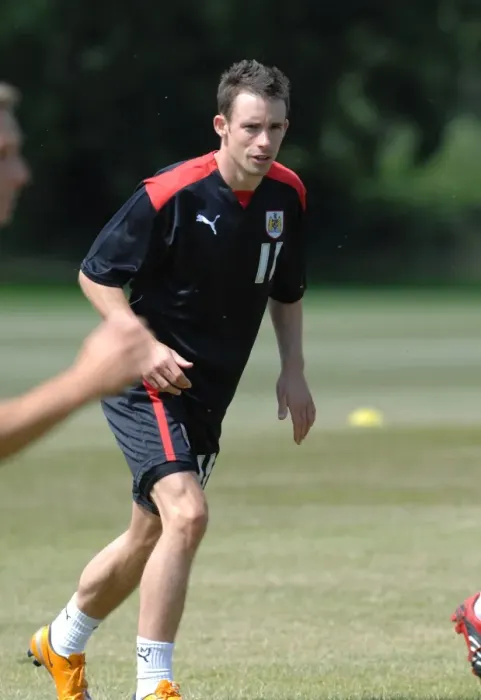 Framed Print : Bristol City First Team: Pre-Season Training 08-09 - Gearing Up for the New Season Framed Print : Bristol City First Team: Pre-Season Training 08-09 - Gearing Up for the New Season