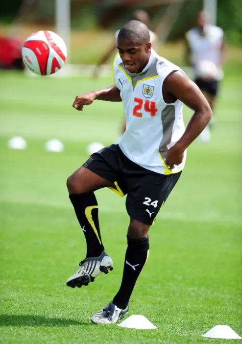 Framed Print : Bristol City First Team: Pre-Season Training 09-10 - Gearing Up for the New Season