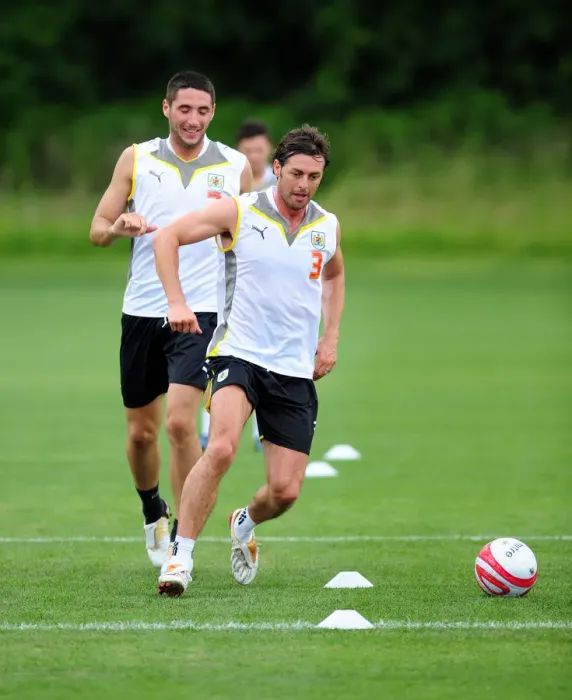 Framed Print : Bristol City First Team: Pre-Season Training 09-10 - Gearing Up for the New Season