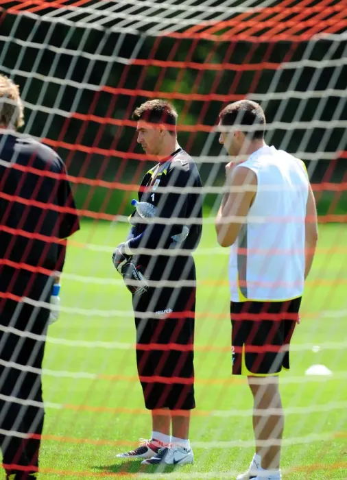 Framed Print : Bristol City First Team: Pre-Season Training 09-10 - The Journey to Glory Framed Print : Bristol City First Team: Pre-Season Training 09-10 - The Journey to Glory