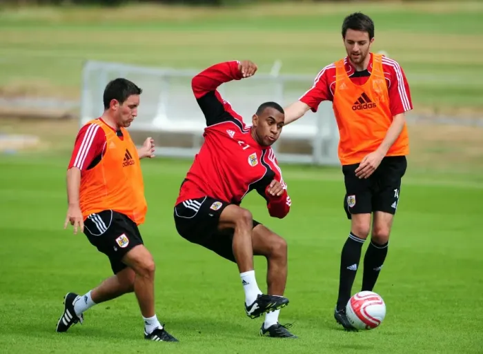Framed Print : Bristol City First Team: Pre-Season Training 2010-11 - Gearing Up for the New Season Framed Print : Bristol City First Team: Pre-Season Training 2010-11 - Gearing Up for the New Season
