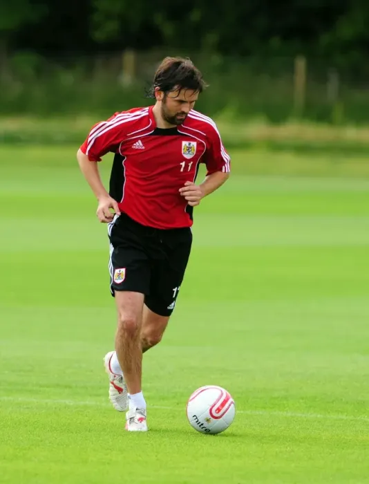 Framed Print : Bristol City First Team: Pre-Season Training - Gearing Up for Season 10-11 Framed Print : Bristol City First Team: Pre-Season Training - Gearing Up for Season 10-11