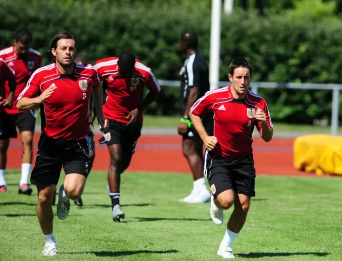 Framed Print : Bristol City First Team: Pre-Season Training in Sweden - Gearing Up for Glory (Season 10-11) Framed Print : Bristol City First Team: Pre-Season Training in Sweden - Gearing Up for Glory (Season 10-11)