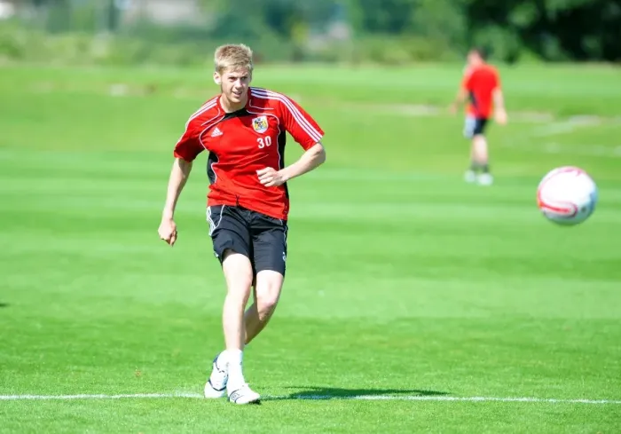 Framed Print : Bristol City First Team: Preparing for the 2010-11 Season - Training Session
