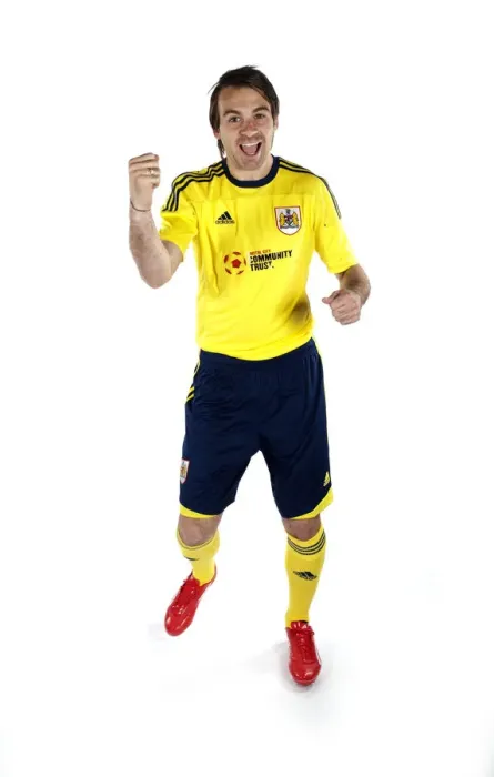 Framed Print : Bristol City First Team: Revealing the New Kits for Season 11-12 Framed Print : Bristol City First Team: Revealing the New Kits for Season 11-12