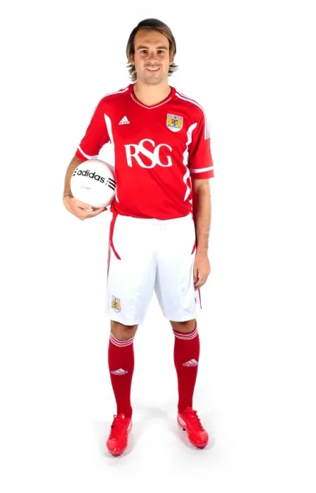 Framed Print : Bristol City First Team: Revealing the New Kits for Season 11-12 Framed Print : Bristol City First Team: Revealing the New Kits for Season 11-12