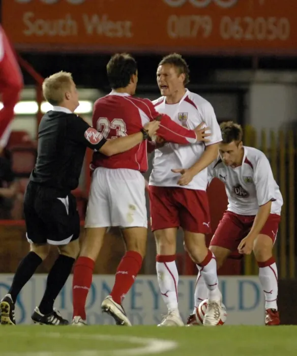 Framed Print : Bristol City First Team: Season 08-09: Bristol City V Royal Antwerp