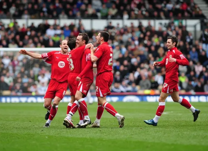 Framed Print : Bristol City First Team: Season 08-09: Derby County V Bristol City Framed Print : Bristol City First Team: Season 08-09: Derby County V Bristol City