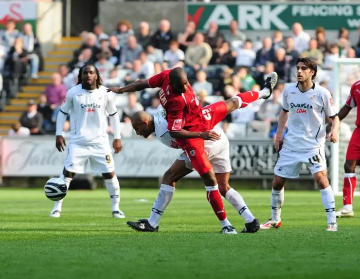 Framed Print : Bristol City First Team: Season 08-09: Swansea V Bristol City