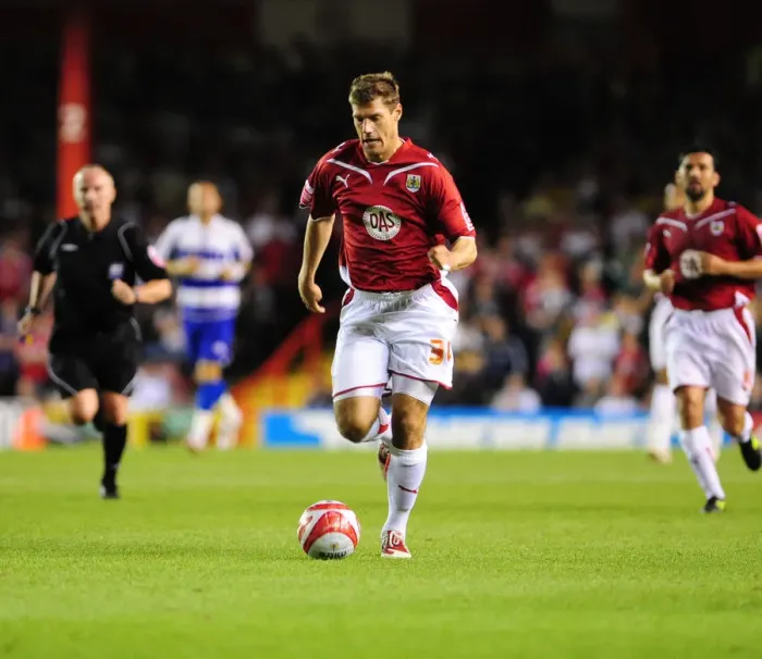 Framed Print : Bristol City First Team: Season 09-10: Bristol City V QPR Framed Print : Bristol City First Team: Season 09-10: Bristol City V QPR