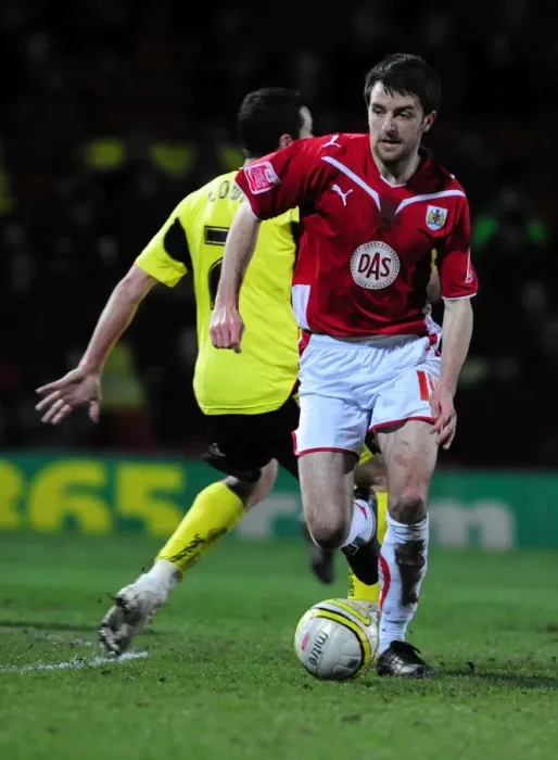 Framed Print : Bristol City First Team: Season 09-10: Watford V Bristol City Framed Print : Bristol City First Team: Season 09-10: Watford V Bristol City
