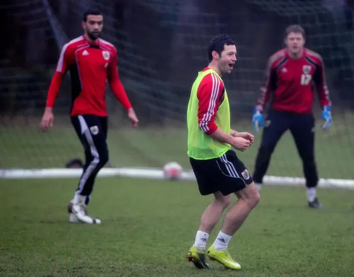 Framed Print : Bristol City First Team Training - January 13, 2011 (Season 10-11) Framed Print : Bristol City First Team Training - January 13, 2011 (Season 10-11)