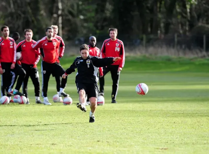 Framed Print : Bristol City First Team: Training Kick-Off - January 1, 2011 (Season 10-11) Framed Print : Bristol City First Team: Training Kick-Off - January 1, 2011 (Season 10-11)